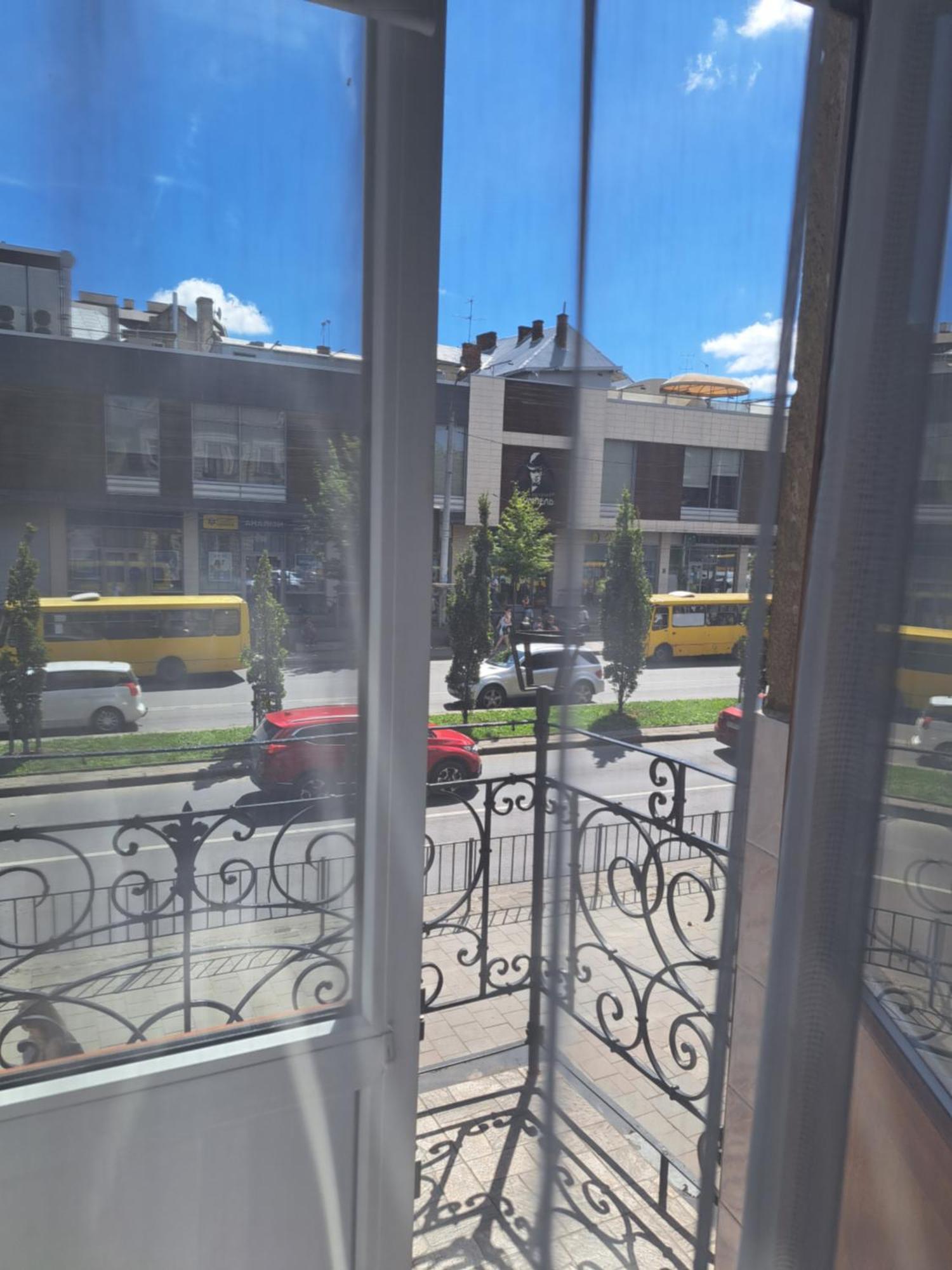 Двокімнатна Квартира Біля Оперного Театру Leópolis Exterior foto